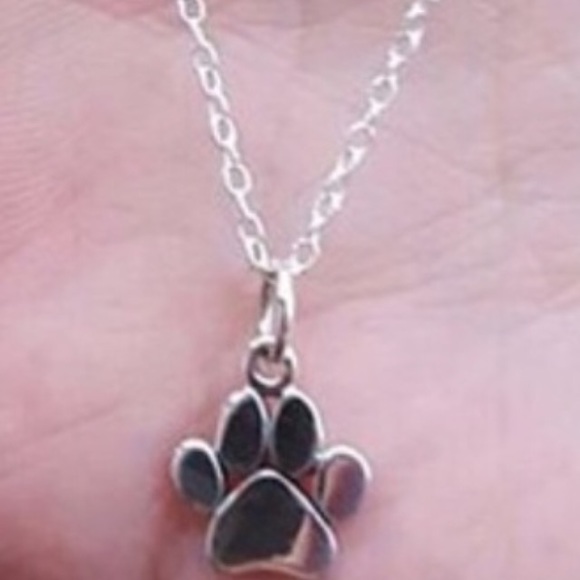 Paw Print Necklace🐾🐾🐾🐾 - Picture 3 of 4